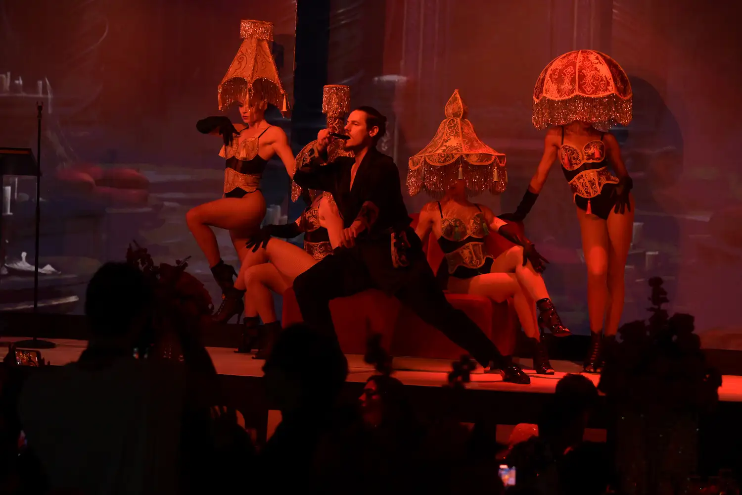 Live performances at the Runway 7 Fashion Awards